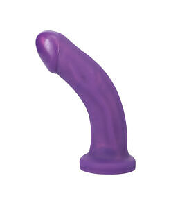 curved shaft with veins and flared base