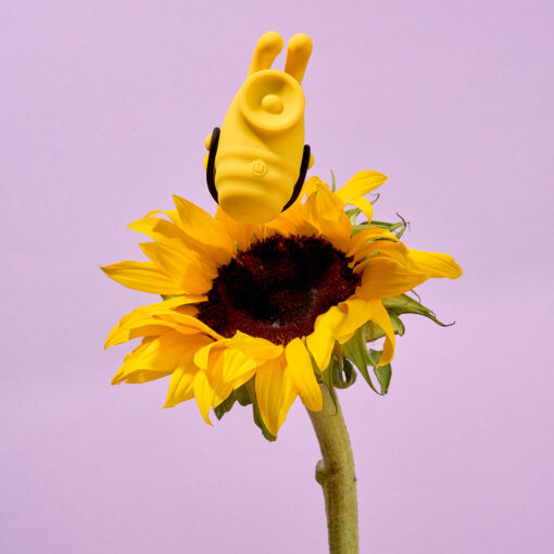 Camtoyz Clitoral Thumper Bumble Bee - Image 5